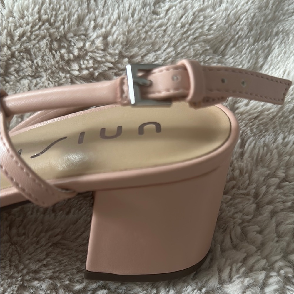 Pale pink Unisa strappy sandal 8 - Picture 6 of 8